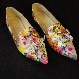 Source Unknown Pink and Orange Flats Vibrant Design